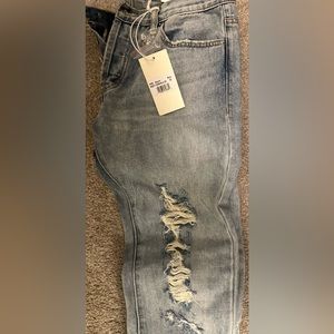 MNML Ripped Distressed